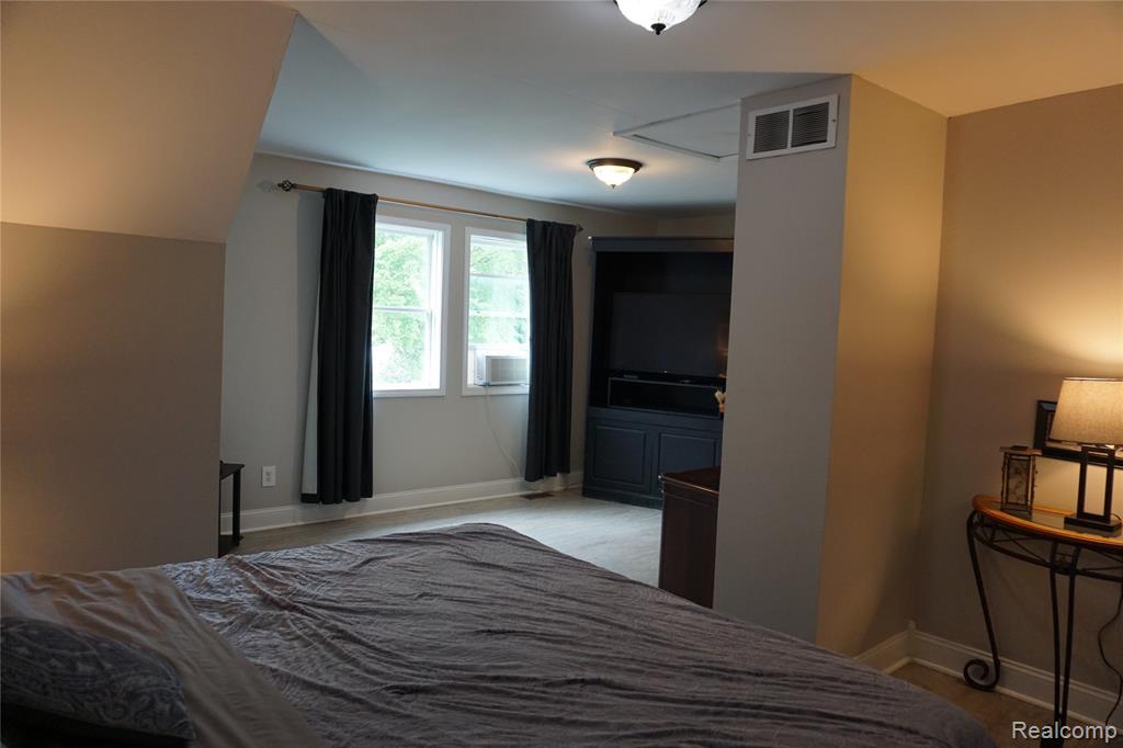 955 N Chevrolet Avenue, Flint, MI 48504 — Photo 23