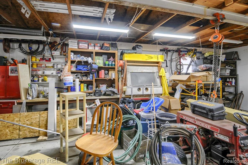 4052 COOK Road, Swartz Creek, MI 48473 — Photo 34