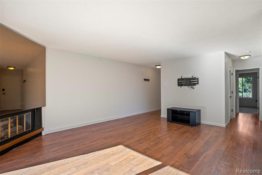 1724 Grove Road, 301, Ypsilanti, MI 48198 — Photo 10