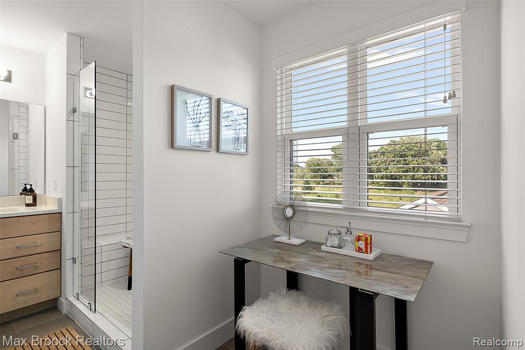 4260 Kent Road, Royal Oak, MI 48073 — Photo 28