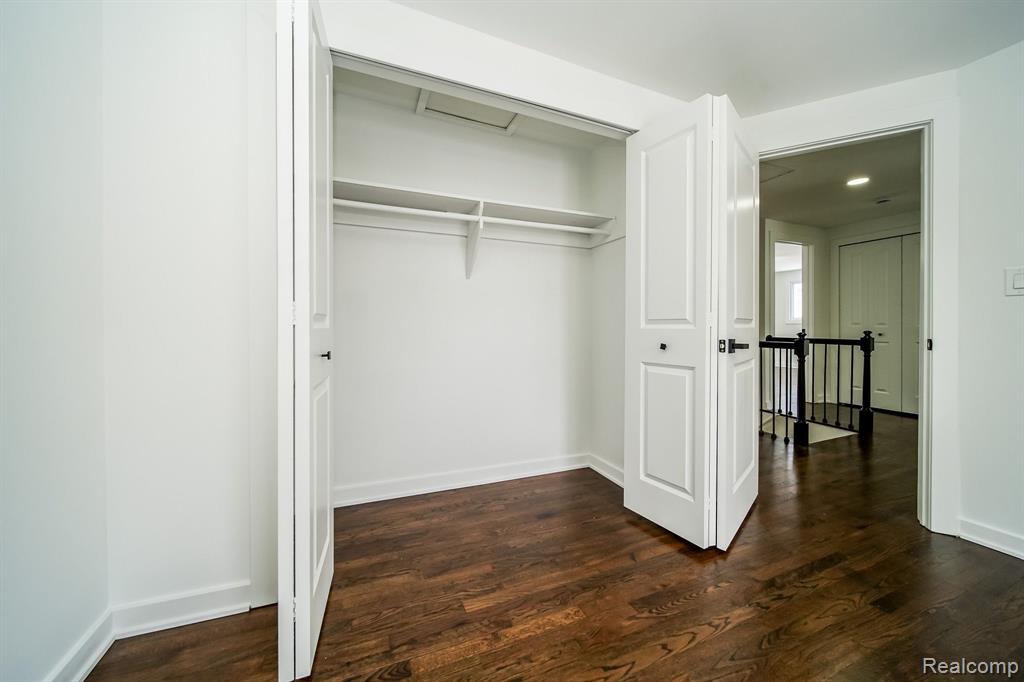7359 SAINT AUBURN Drive, Bloomfield Hills, MI 48301 — Photo 57