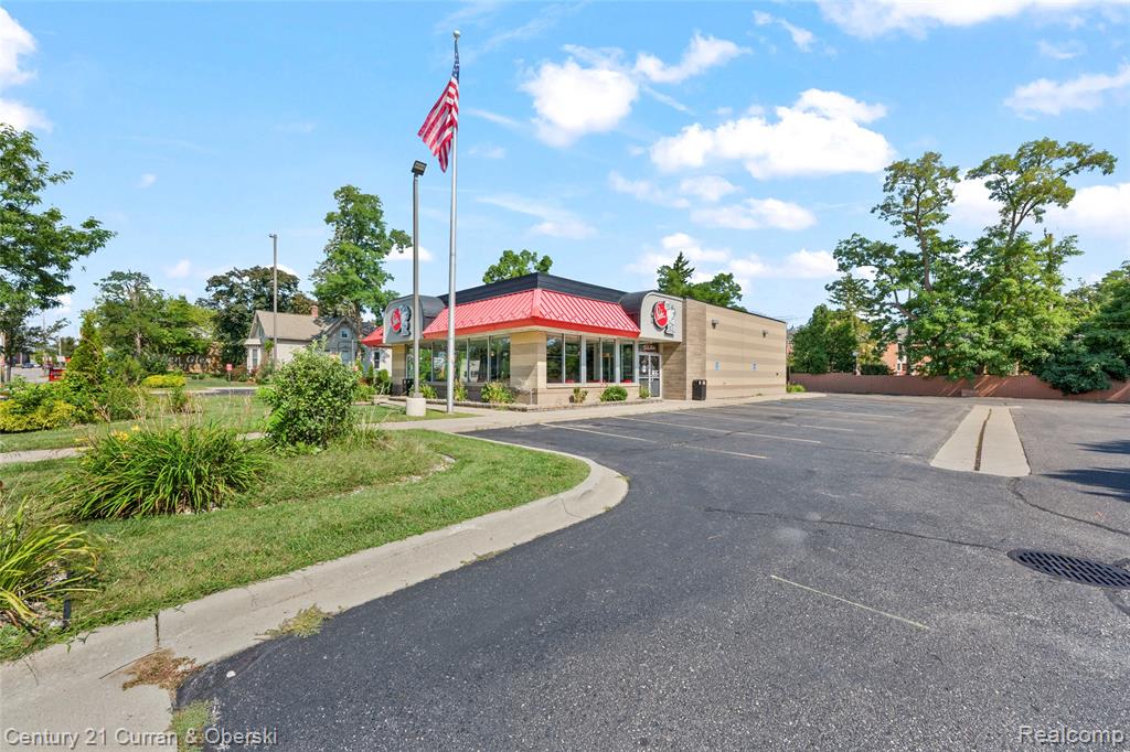 32704 Grand River Avenue, Farmington, MI, 48336