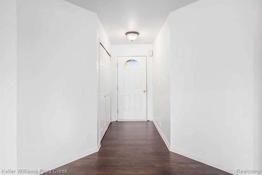 53544 Fox Pointe Drive, New Baltimore, MI 48047 — Photo 5