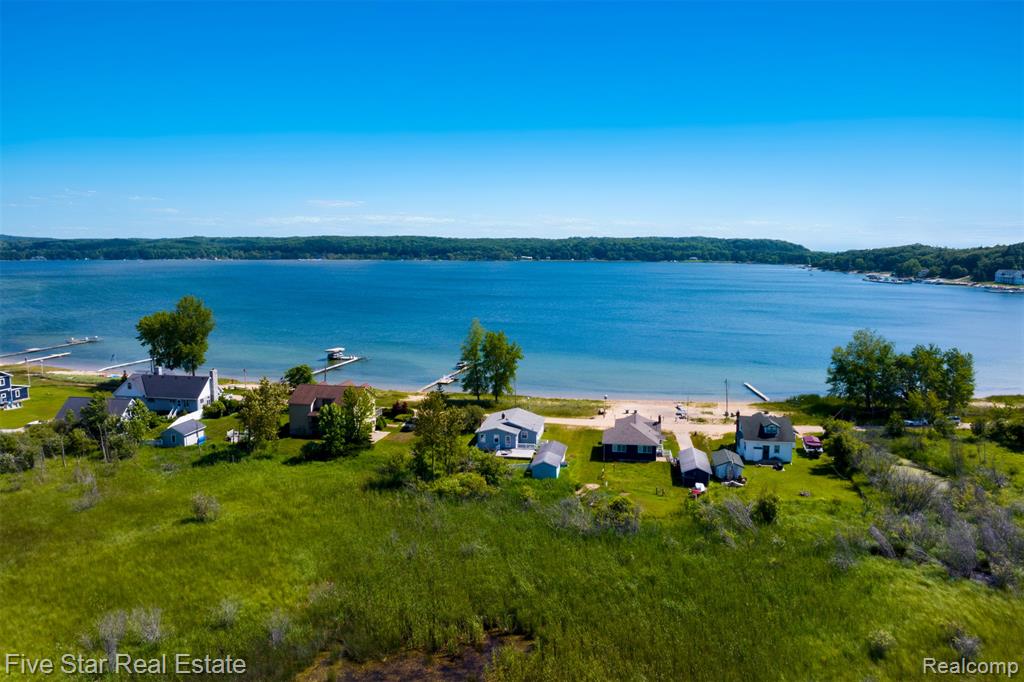 2588 Lakeview Road, Onekama, MI 49675 — Photo 5