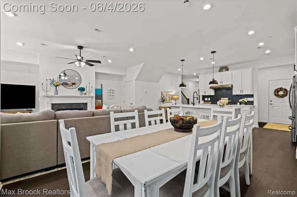 40115 Premier Drive, 22, Plymouth, MI 48170 — Photo 15