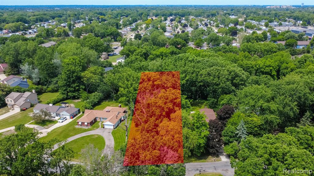 16034 Meadowood Avenue, Southfield, MI 48076