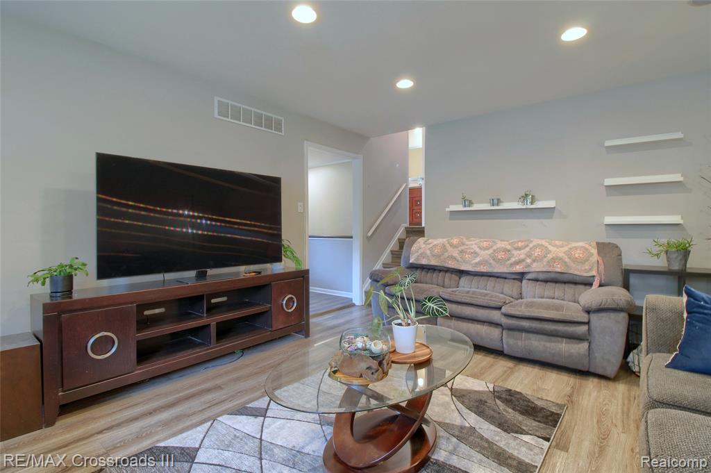 7367 Cavell Street, Westland, MI — Photo 13