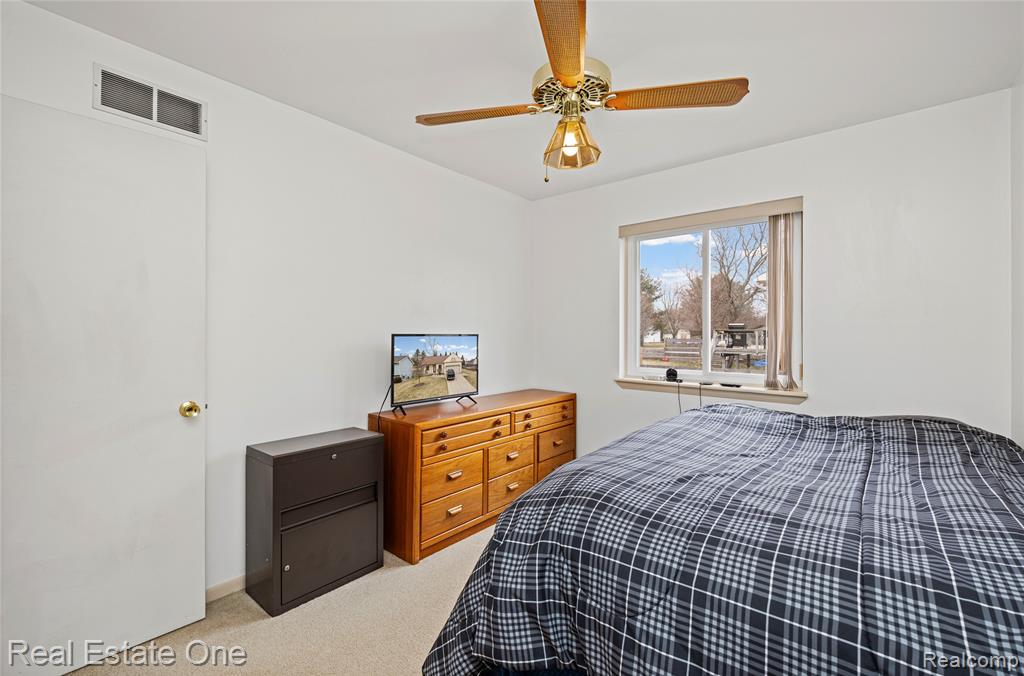 6335 Stonehearth Pass, Grand Blanc, MI 48439 — Photo 29