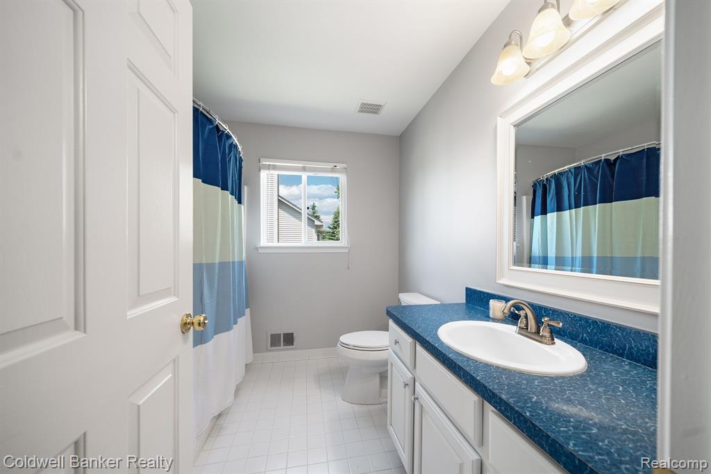 720 Donald Drive, Highland, MI 48356 — Photo 31
