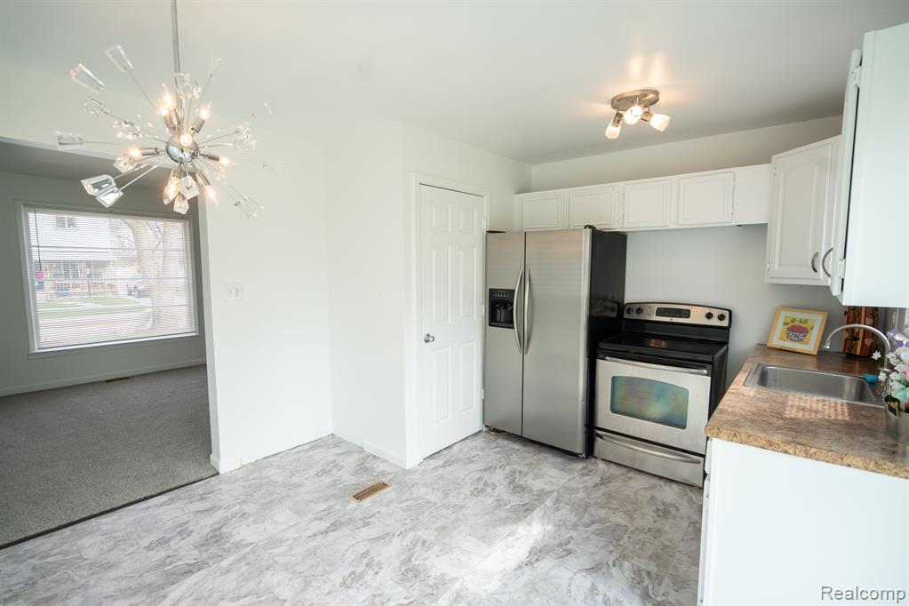 5948 DUDLEY Street, Taylor, MI 48180 — Photo 13