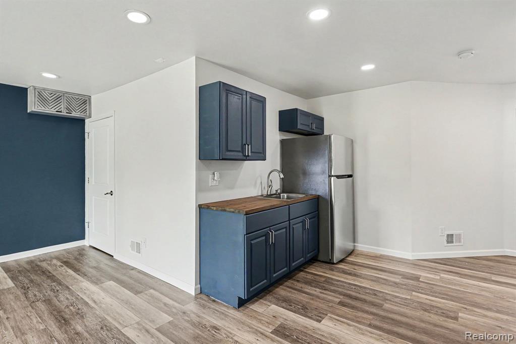 4871 Broomfield Way, Lake Orion, MI — Photo 23