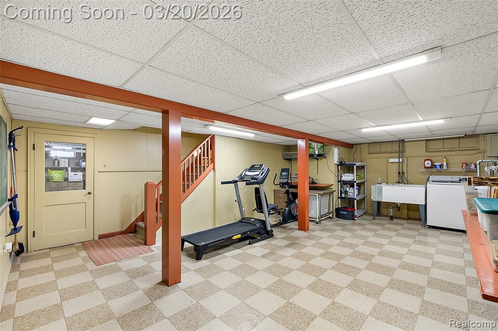 16811 Plainview Avenue, Detroit, MI 48219 — Photo 46