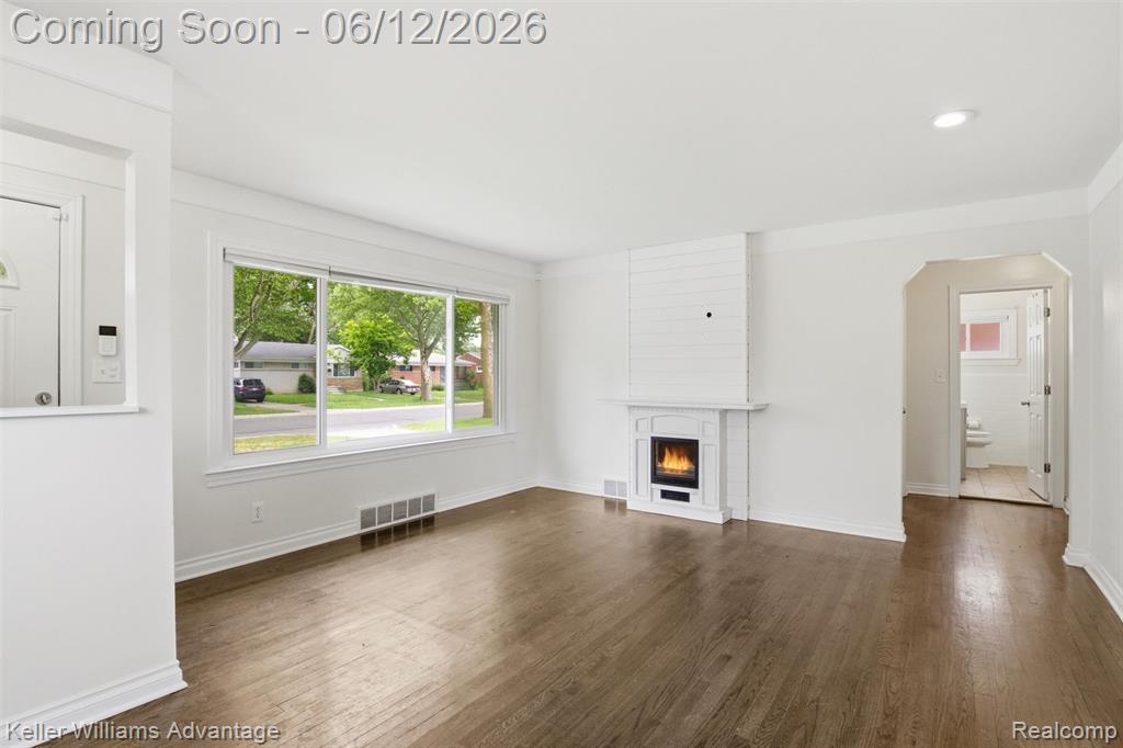 23111 Scotia Road, Oak Park, MI 48237 — Photo 9