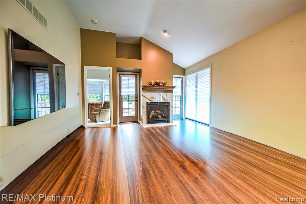 807 Whisperwood Drive, 70, Fenton, MI 48430 — Photo 11