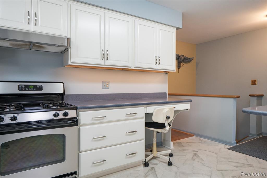 8637 Brazos Court, White Lake, MI — Photo 14