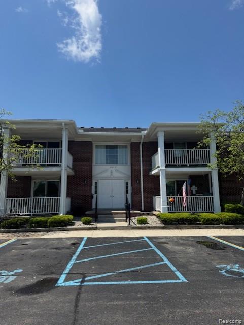 2100 Fort Street, H-5, Trenton, MI 48183