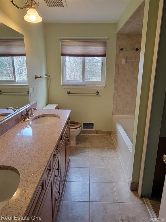 6927 Northpoint Drive, Troy, MI 48085 — Photo 28