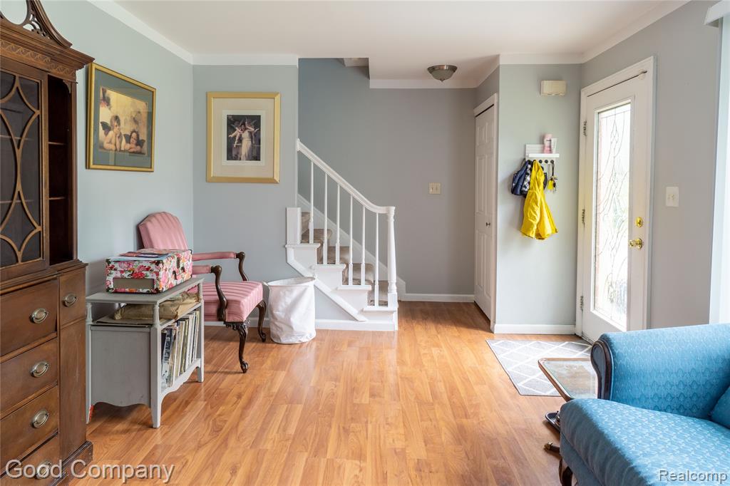 935 N MAPLE Avenue, Royal Oak, MI 48067 — Photo 3