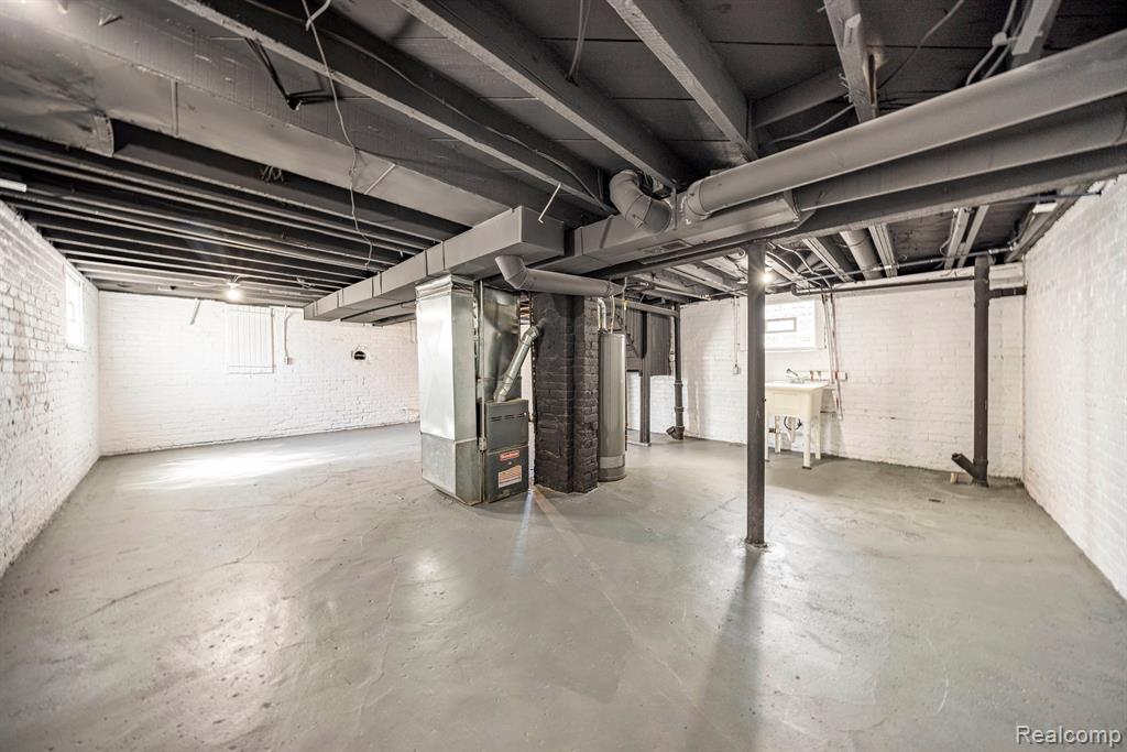 4180 SEMINOLE Street, Detroit, MI 48214 — Photo 32