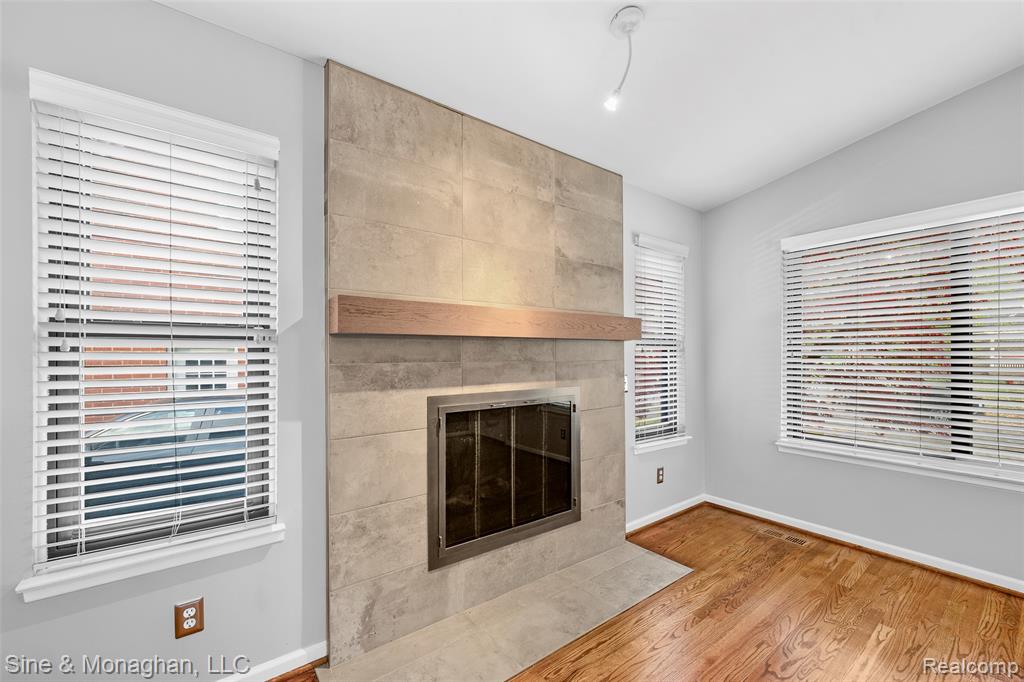 4419 Robinwood Avenue, Royal Oak, MI 48073 — Photo 8