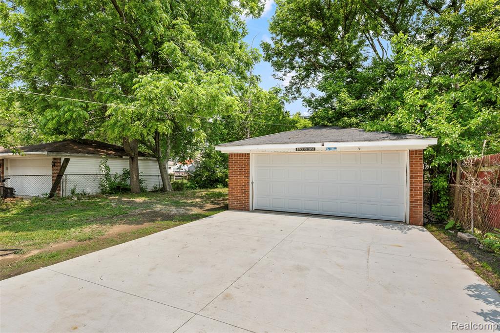 9075 McKinley Street, Taylor, MI 48180 — Photo 29