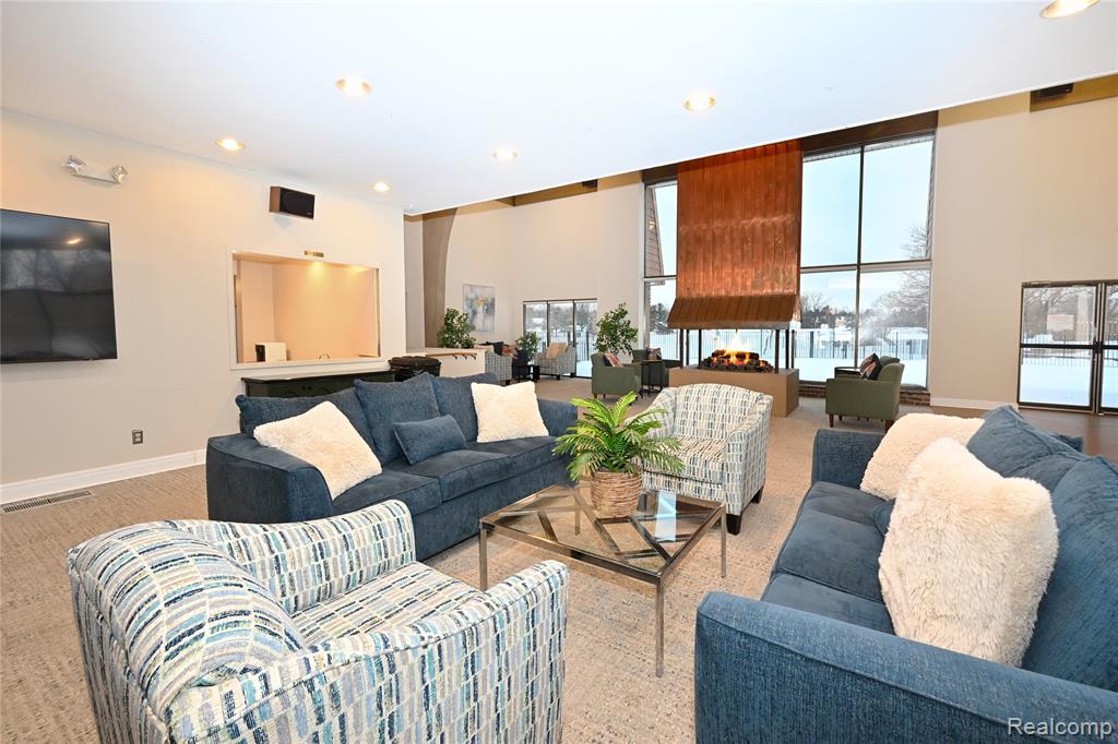 1562 Brentwood Drive, Troy, MI 48098 — Photo 41