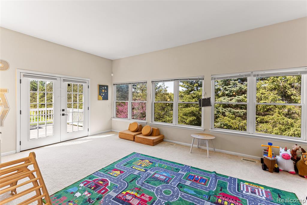 1484 Chapleau Drive, Ann Arbor, MI 48103 — Photo 16
