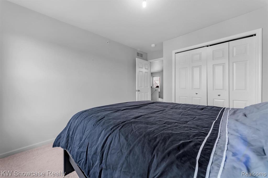 432 CHERRY ORCHARD Road, Canton, MI 48188 — Photo 27