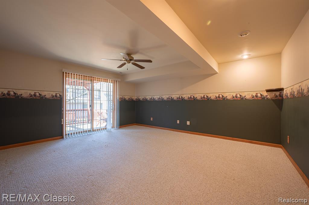 1049 ELMWOOD Drive, 13, Brighton, MI 48116 — Photo 28