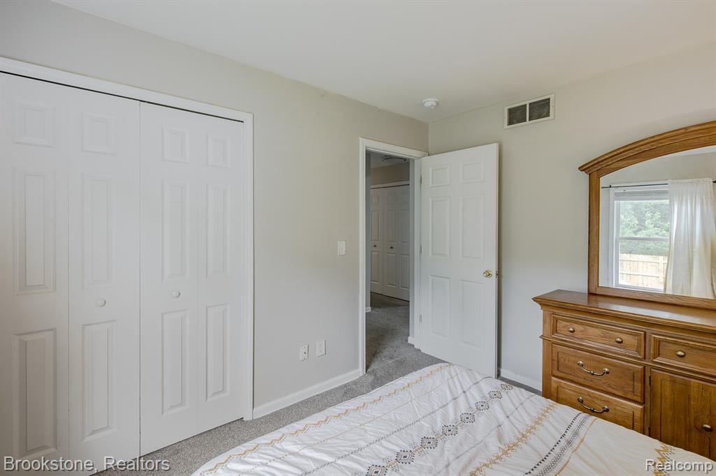 5039 Auker Drive, Grand Blanc, MI 48507 — Photo 26