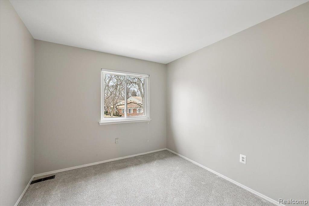 4914 CARA, Royal Oak, MI 48073 — Photo 17