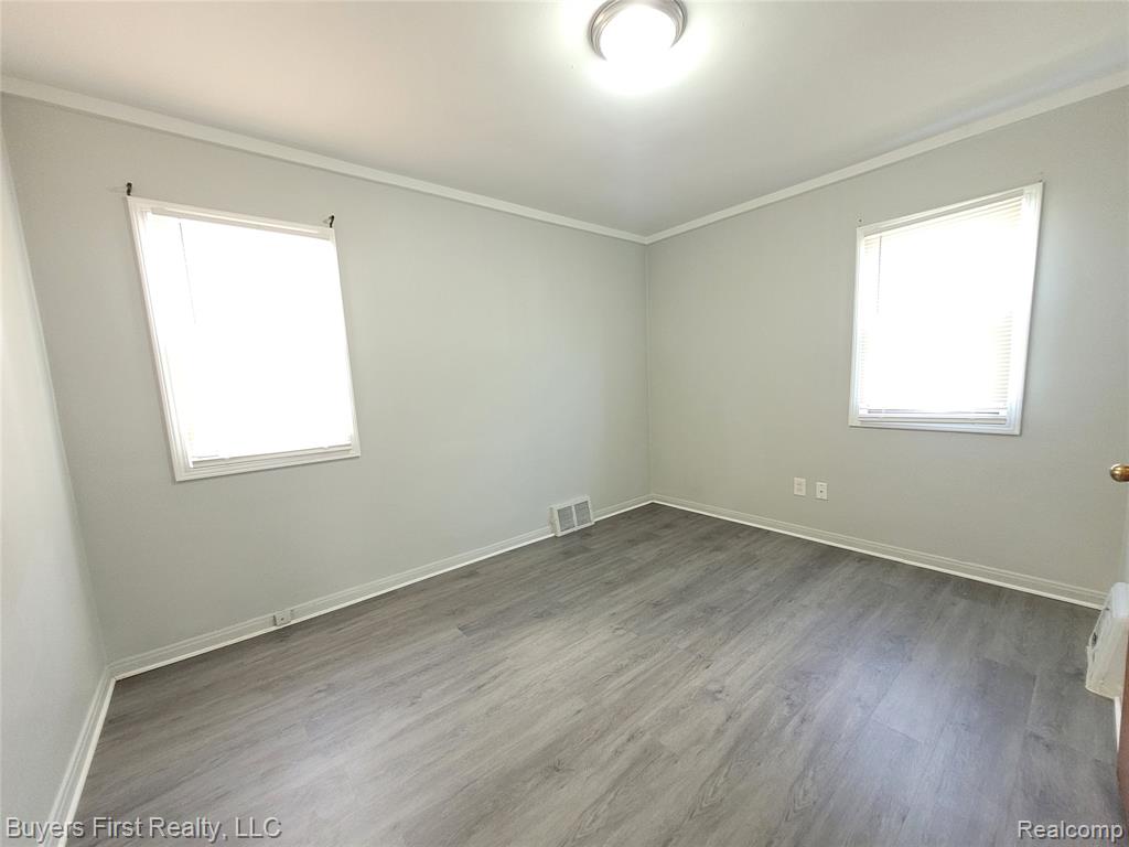 958 Cleveland Avenue, Lincoln Park, MI 48146 — Photo 10