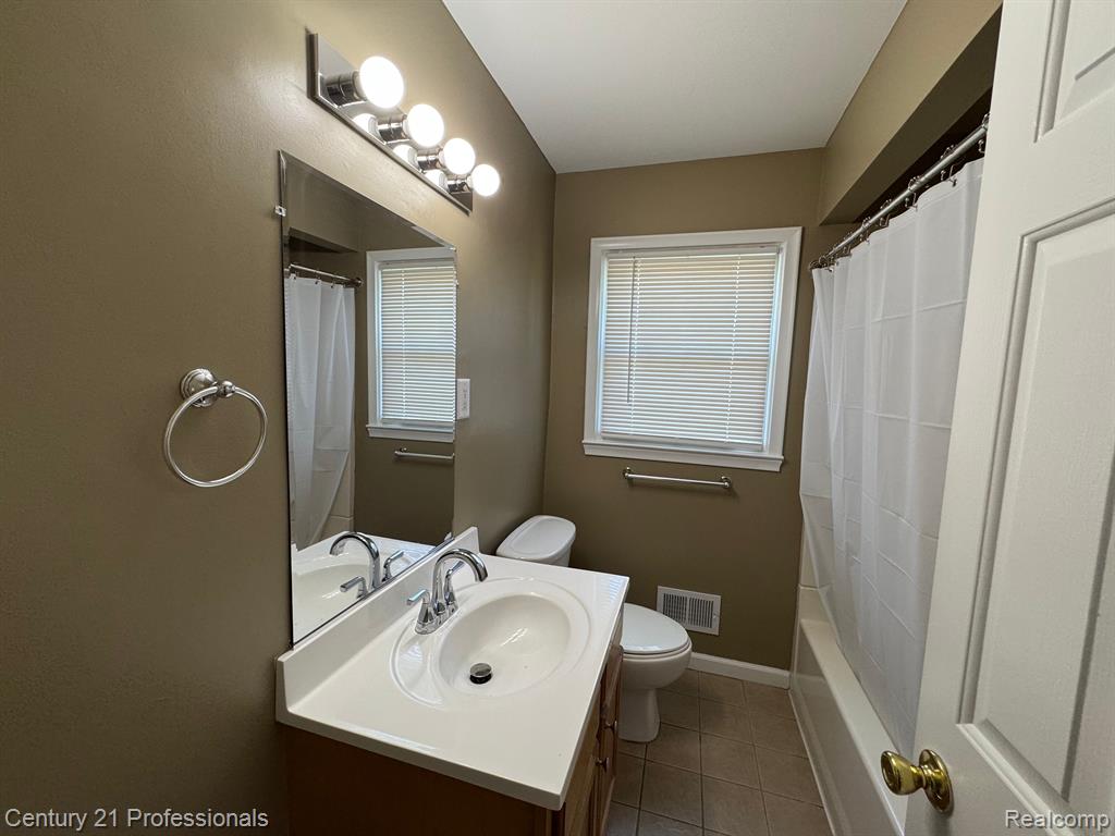6908 BURNLY Street, Garden City, MI — Photo 11