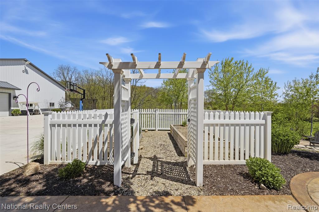 5310 Pontiac Trail, Ann Arbor, MI 48105 — Photo 43