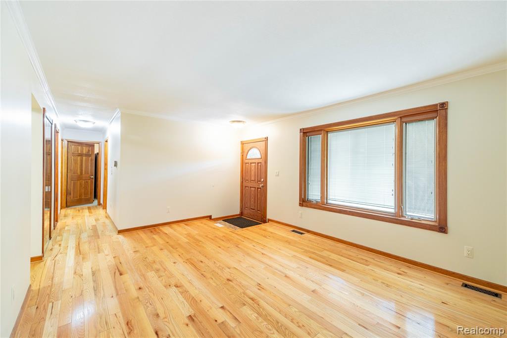 21819 Meridian Road, Grosse Ile, MI 48138 — Photo 4