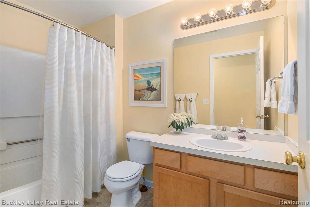 642 Olde English Circle, Howell, MI 48855 — Photo 11