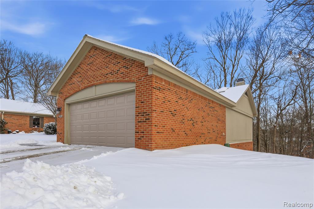 7154 Westchester, West Bloomfield, MI — Photo 34