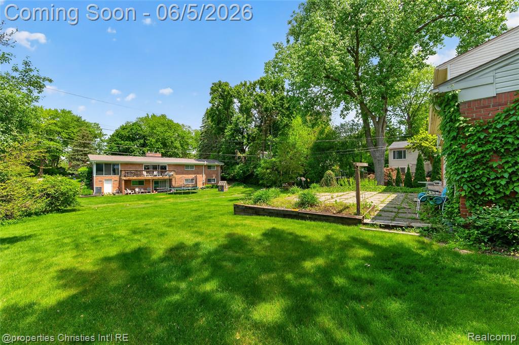 475 Henley Drive, Bloomfield Hills, MI 48304 — Photo 12