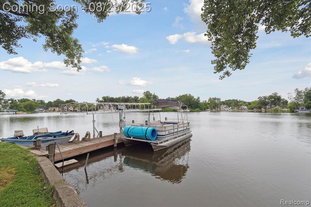 9037 Buckingham Street, White Lake, MI — Photo 2