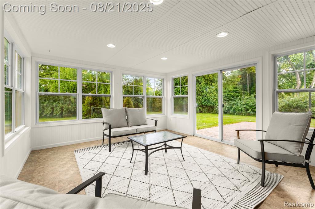 31472 Sunset Drive, Beverly Hills, MI 48025 — Photo 17