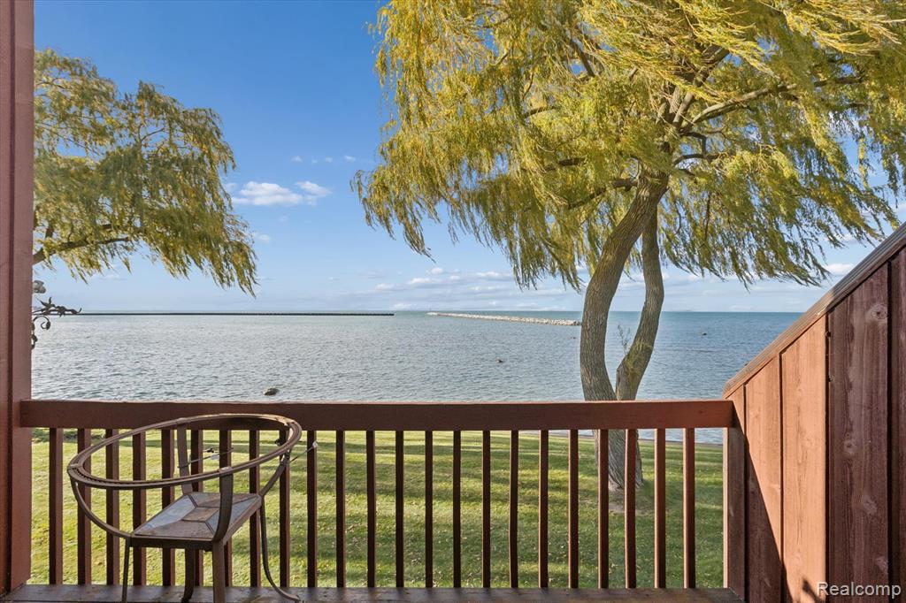331 Lakeview, 18, Port Austin, MI 48467 — Photo 31