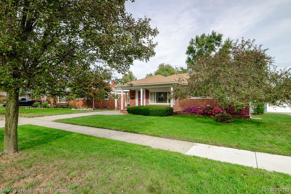 9668 Farmington Road, Livonia, MI 48150 — Photo 34