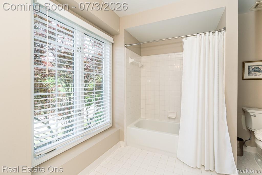 6489 Shoreline Drive, Troy, MI 48085 — Photo 34
