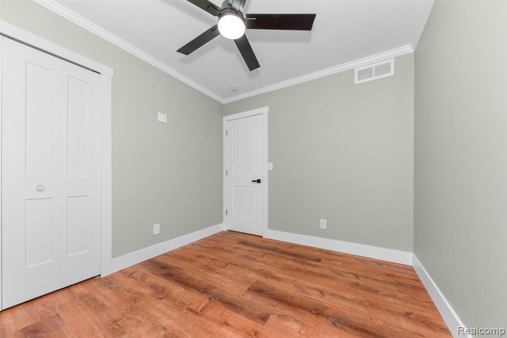 560 McMunn Street, South Lyon, MI 48178 — Photo 15