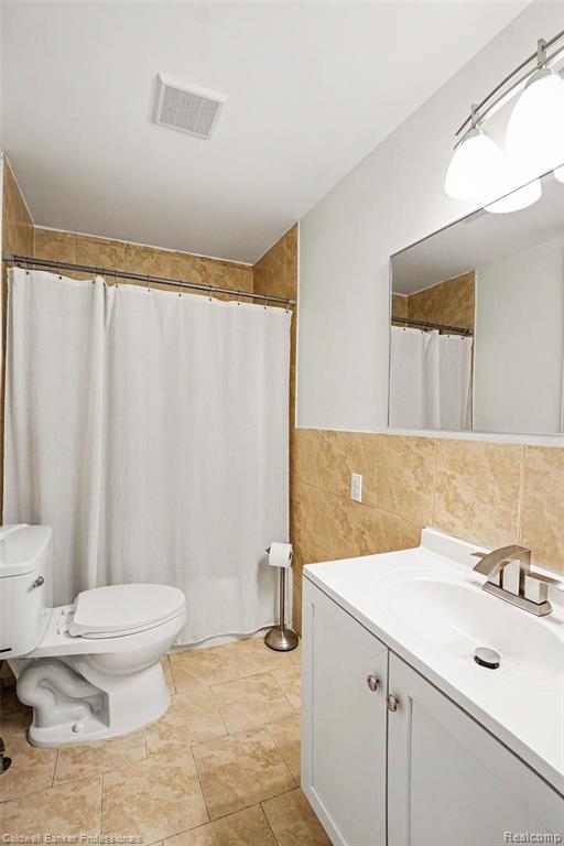 8610 Highland Road, White Lake, MI — Photo 11