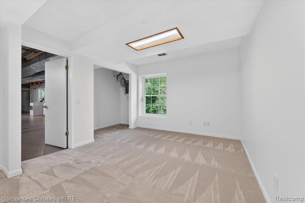 4352 Greenstown Drive, West Bloomfield, MI 48323 — Photo 42
