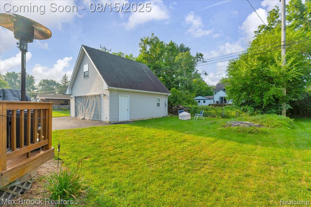 415 W Lake Street, South Lyon, MI 48178 — Photo 27