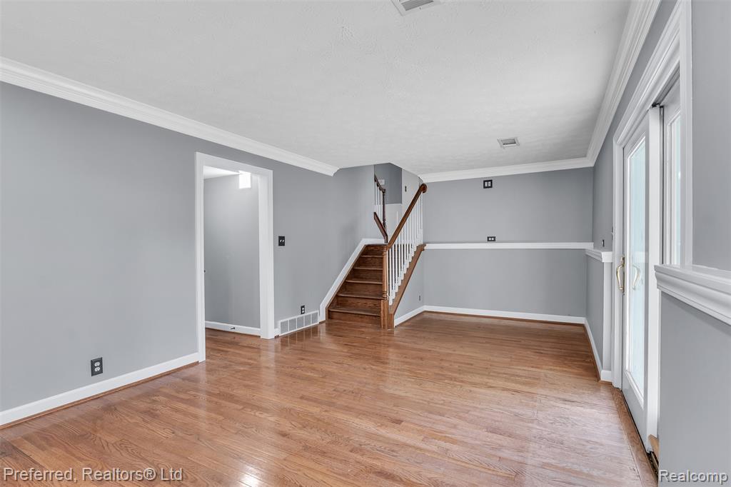 9366 Wild Oaks Circle, South Lyon, MI 48178 — Photo 34
