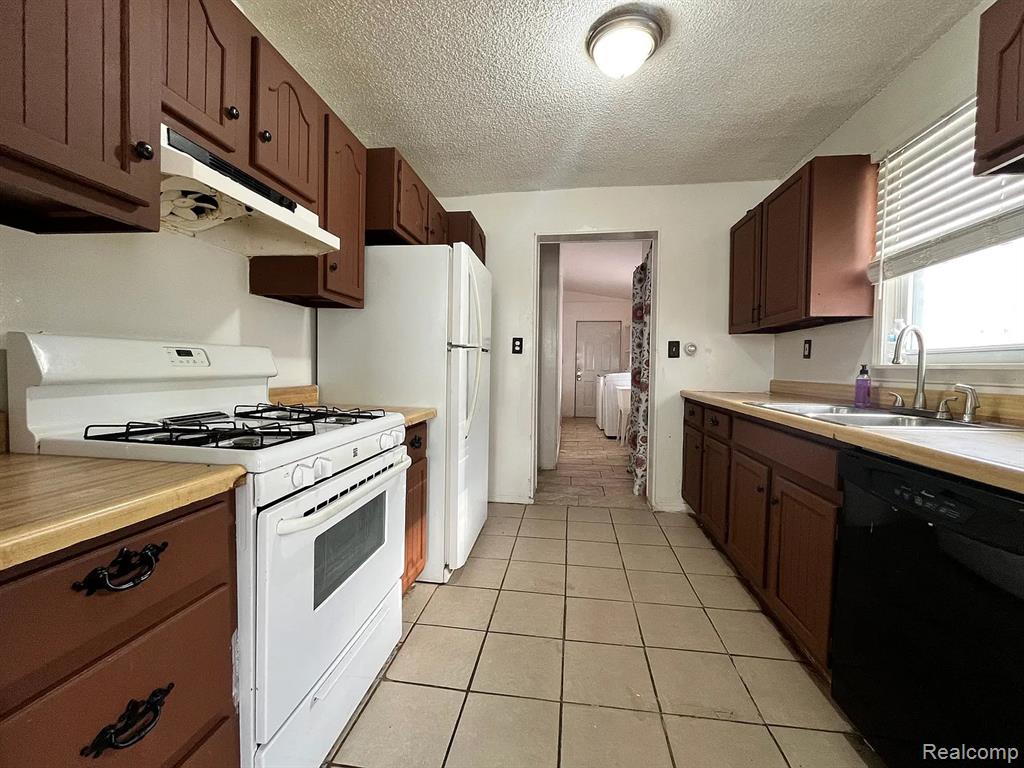6530 N Gulley Road, Dearborn Heights, MI 48127 — Photo 5