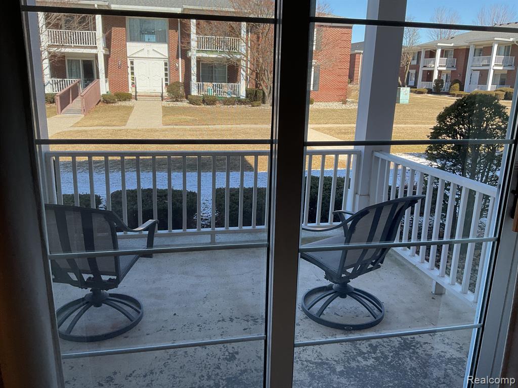 1730 HARRISON Avenue, B2, Trenton, MI 48183 — Photo 6